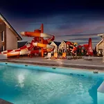 Comfortable Homes With Pool