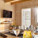 Comfortable Homes With Pool Feriehus *