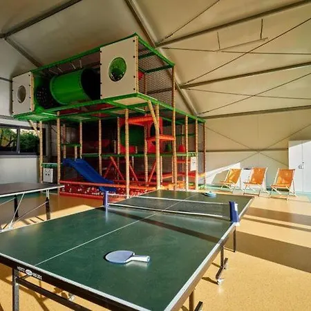 Nyaraló In Near & Pool