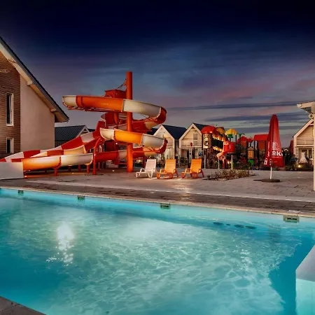 In Near & Pool 度假居