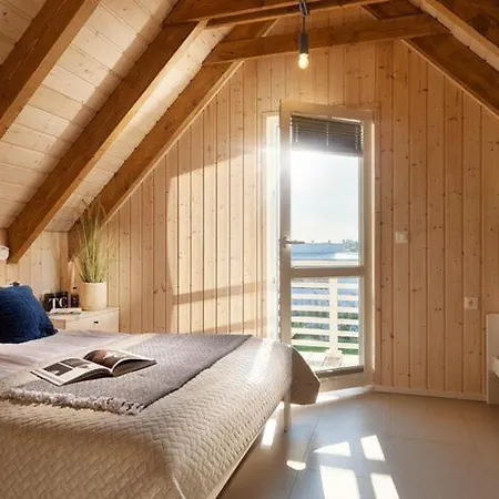 In Near & Pool 度假居 *